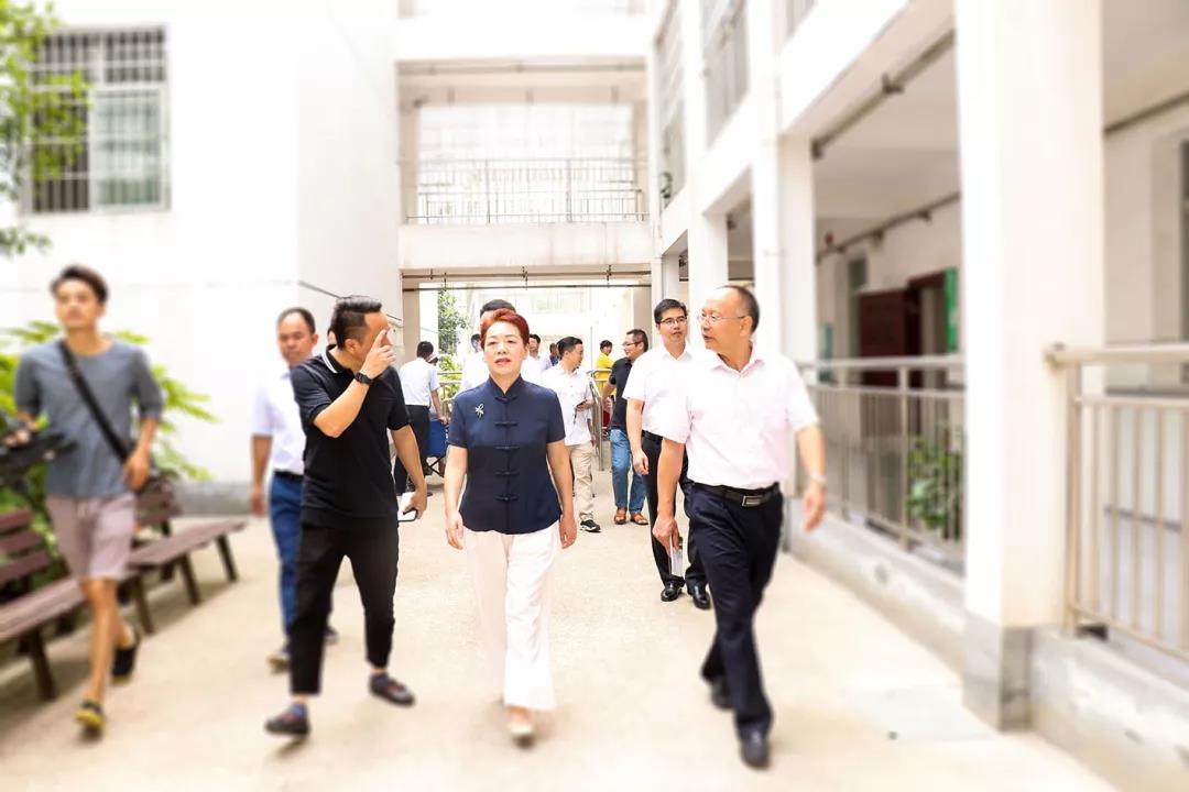 省民政廳黨組書記、廳長唐白玉蒞臨株洲縣海福祥養(yǎng)老護(hù)理院考察工作